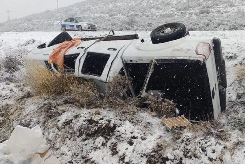 Dos Hombres Heridos Tras Volcar Con Su Camioneta En La Ruta Entre