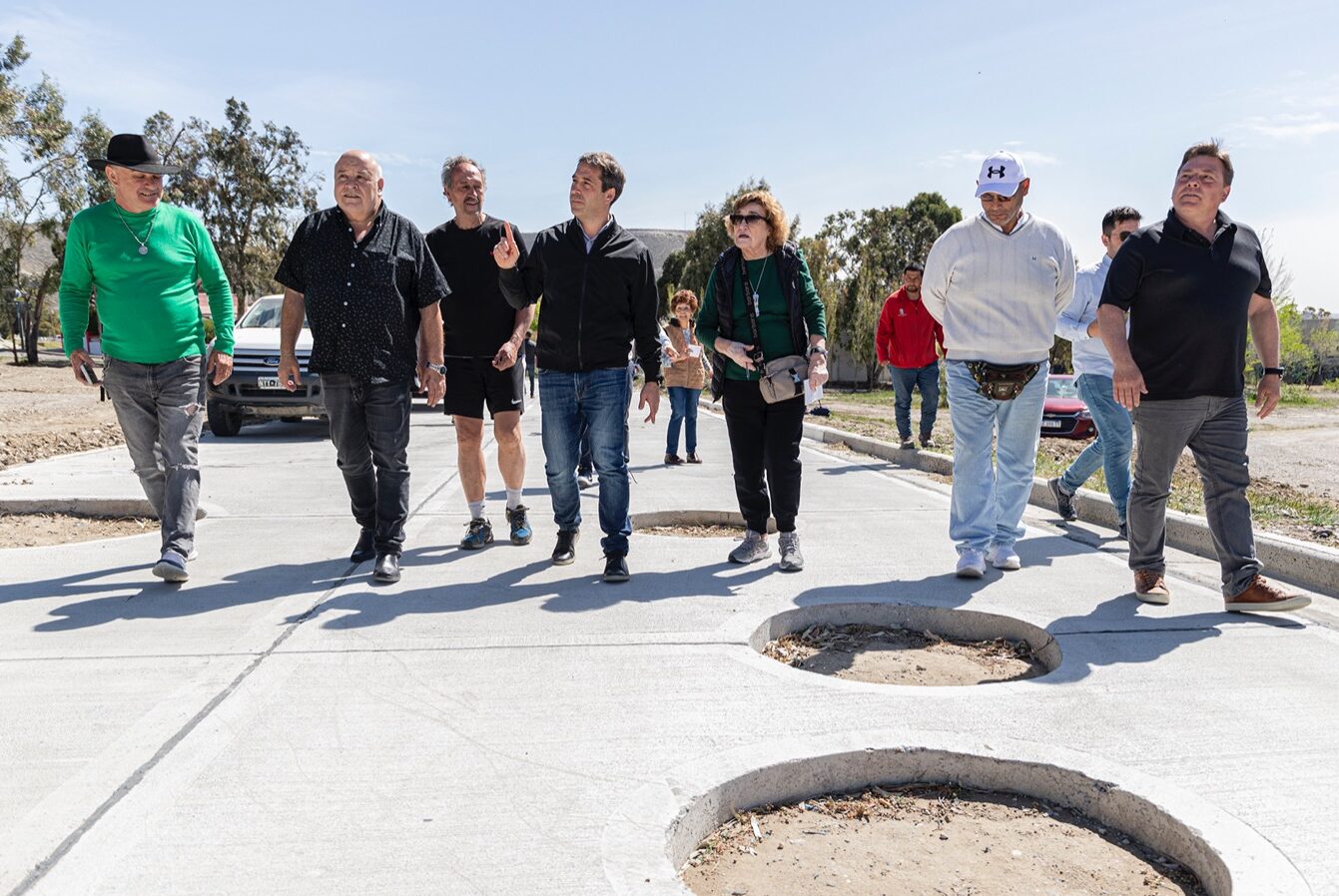 Luque Recorri Los Avances De Obra En El Parque De La Ciudad Junto A